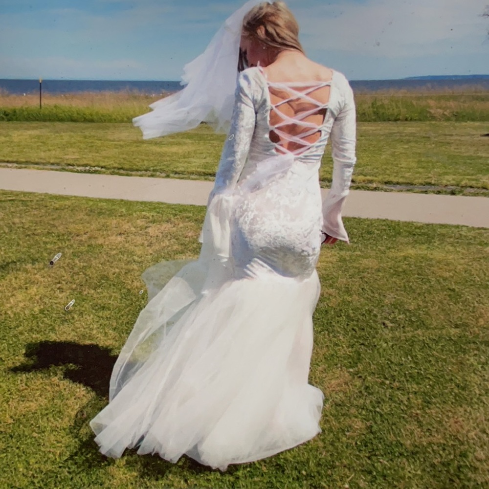 Wedding dress